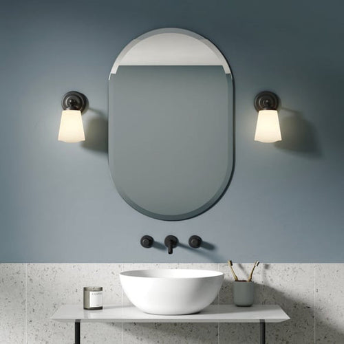 Anton vegglampe for baderom IP44