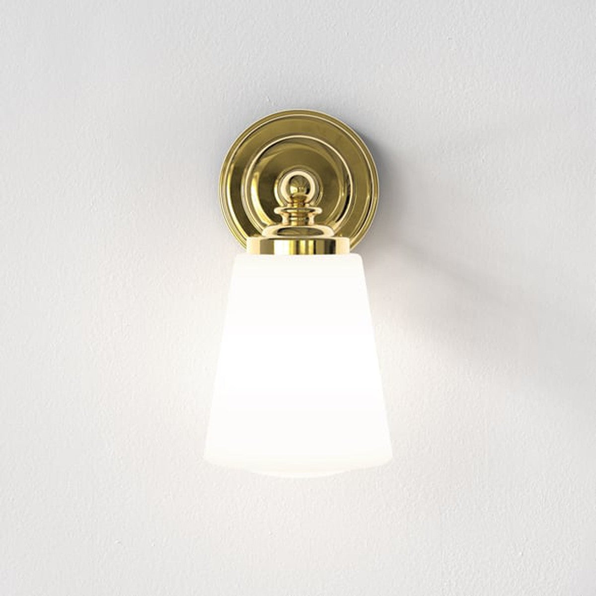 Anton vegglampe for baderom IP44