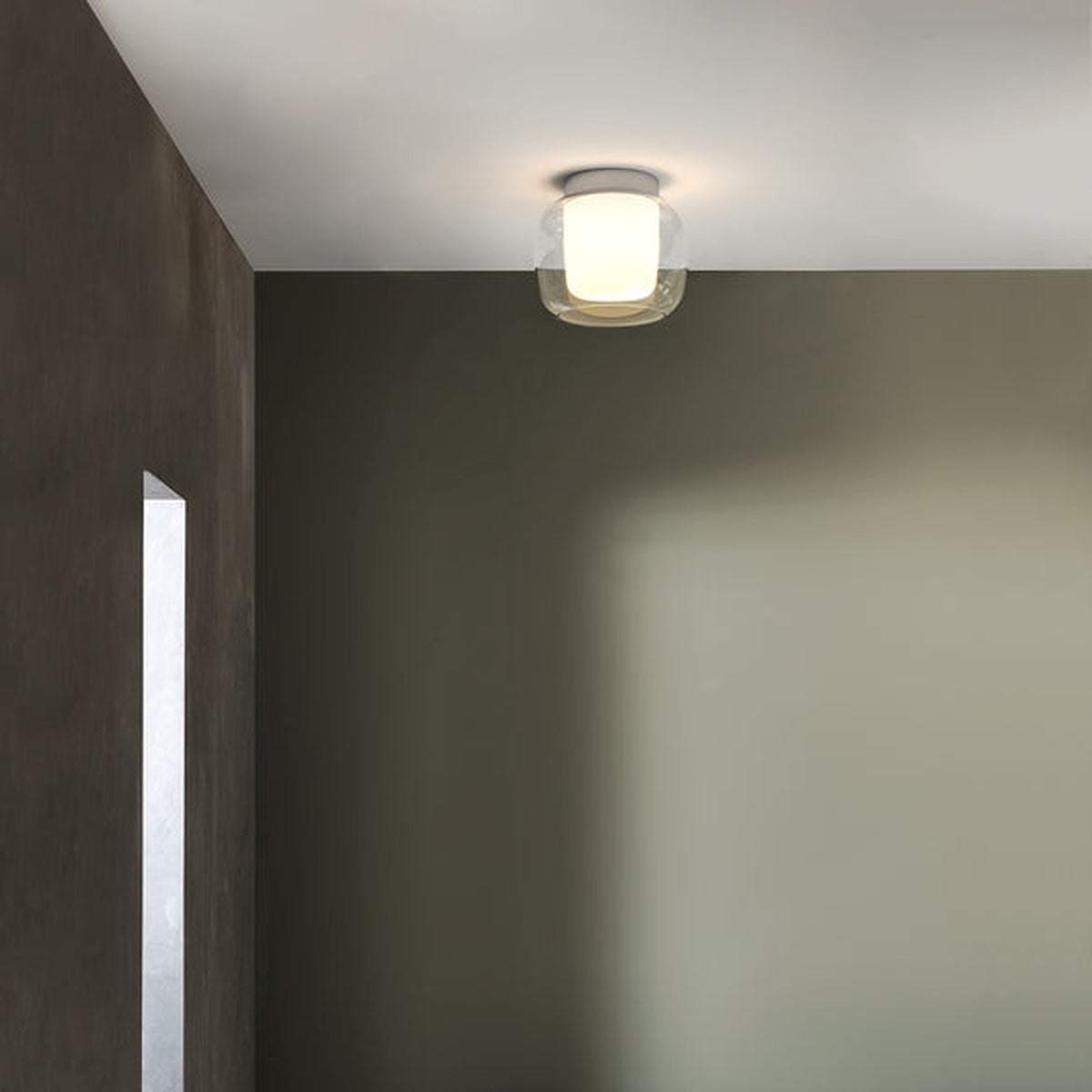 Aquina 240 taklampe IP44 E27