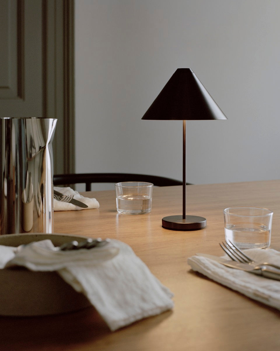 Brolly bærbar bordlampe - Svart