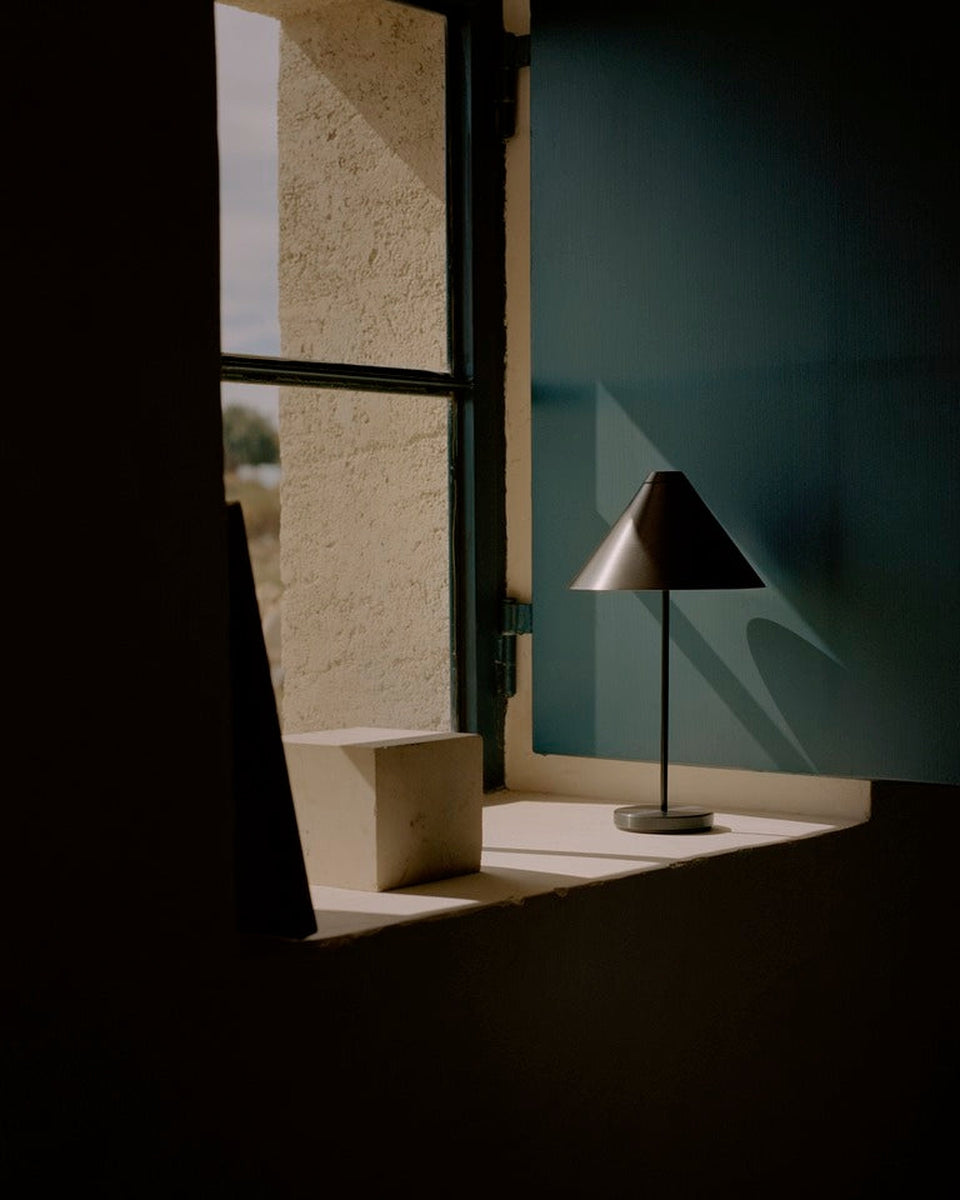 Brolly bærbar bordlampe - Svart