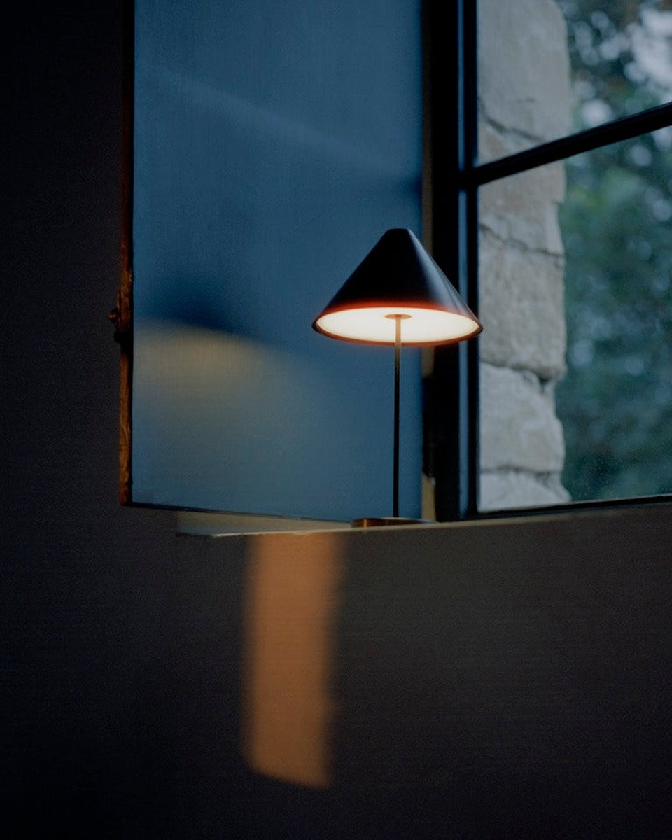 Brolly bærbar bordlampe - Svart