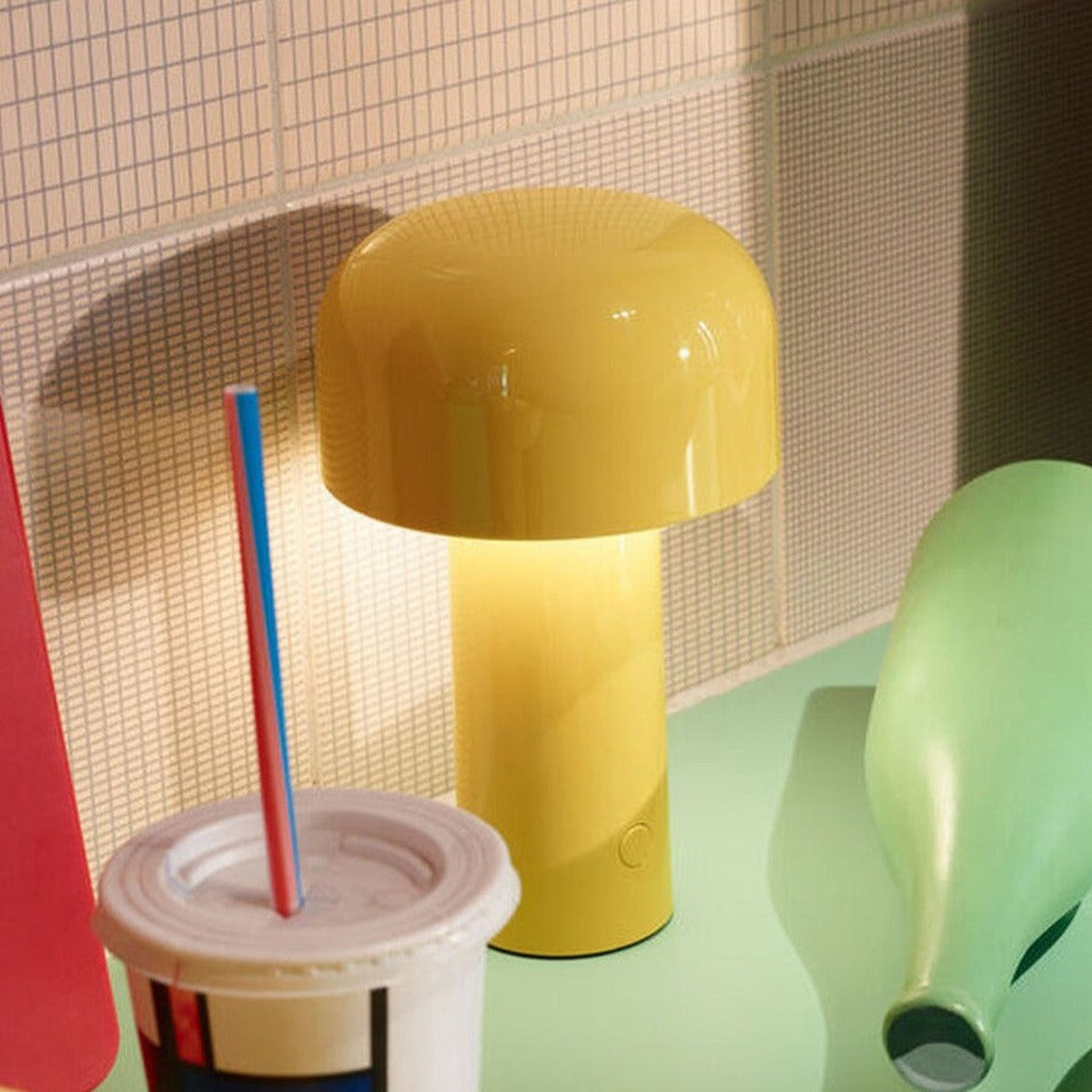 Flos Bellhop oppladbar bordlampe – Utstillingsmodell