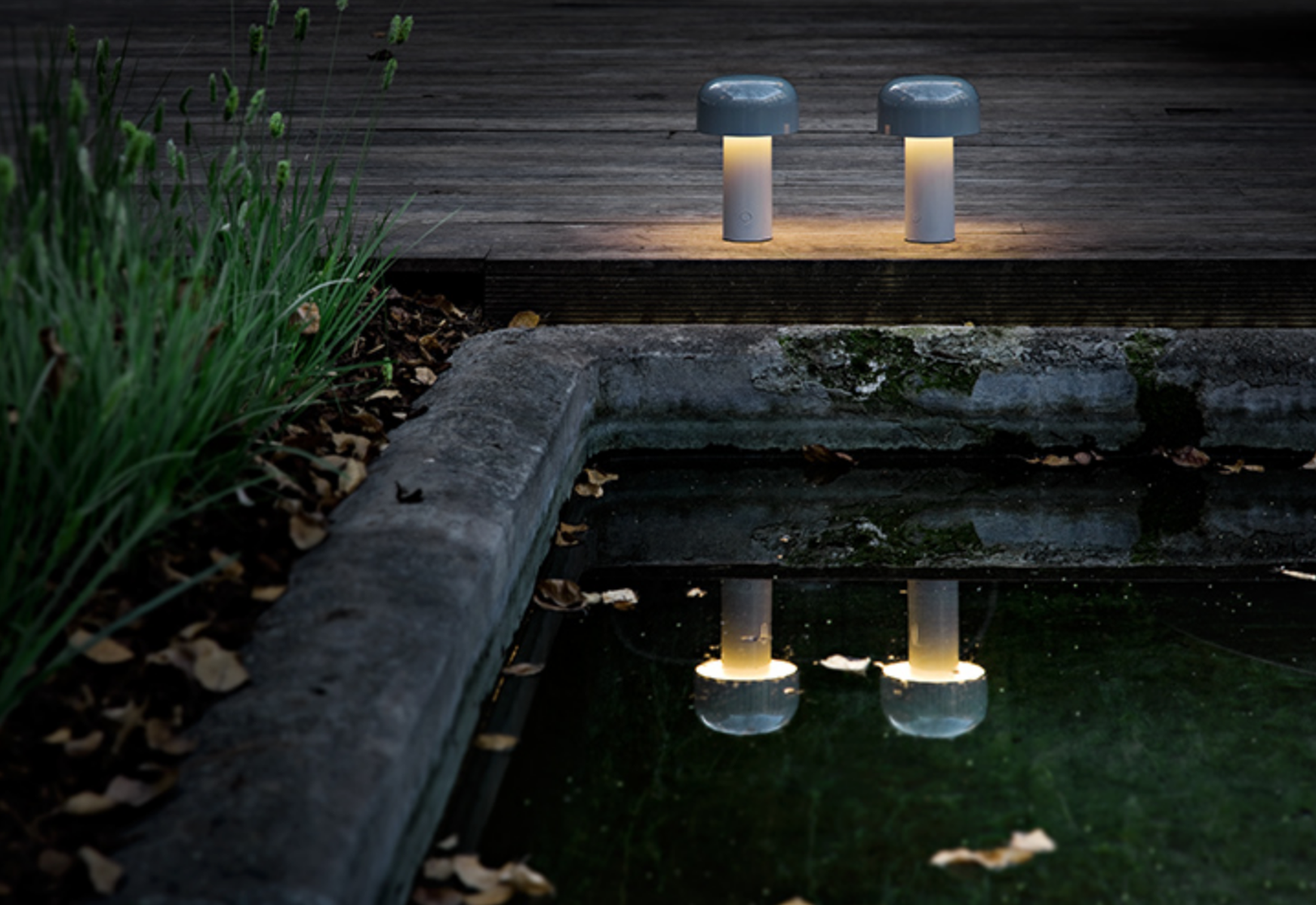Flos Bellhop oppladbar bordlampe – Utstillingsmodell