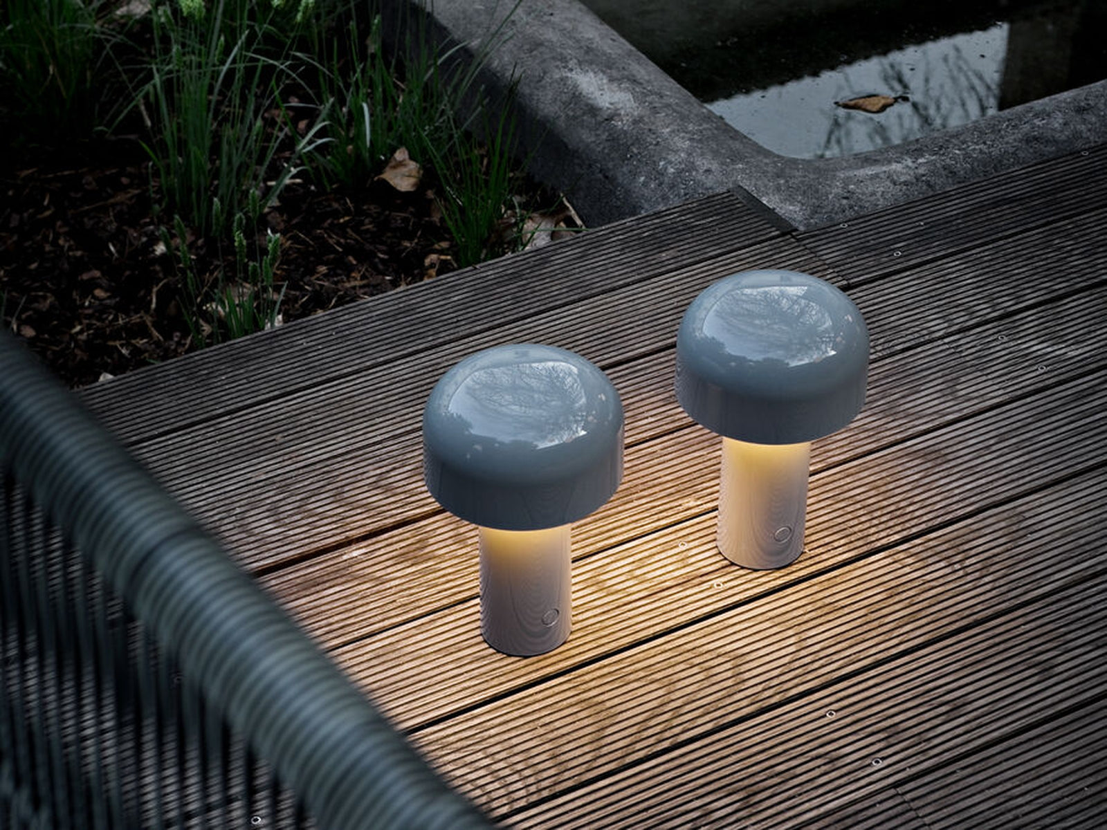 Flos Bellhop oppladbar bordlampe – Utstillingsmodell