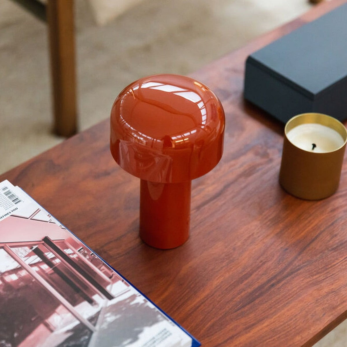 Flos Bellhop oppladbar bordlampe – Utstillingsmodell