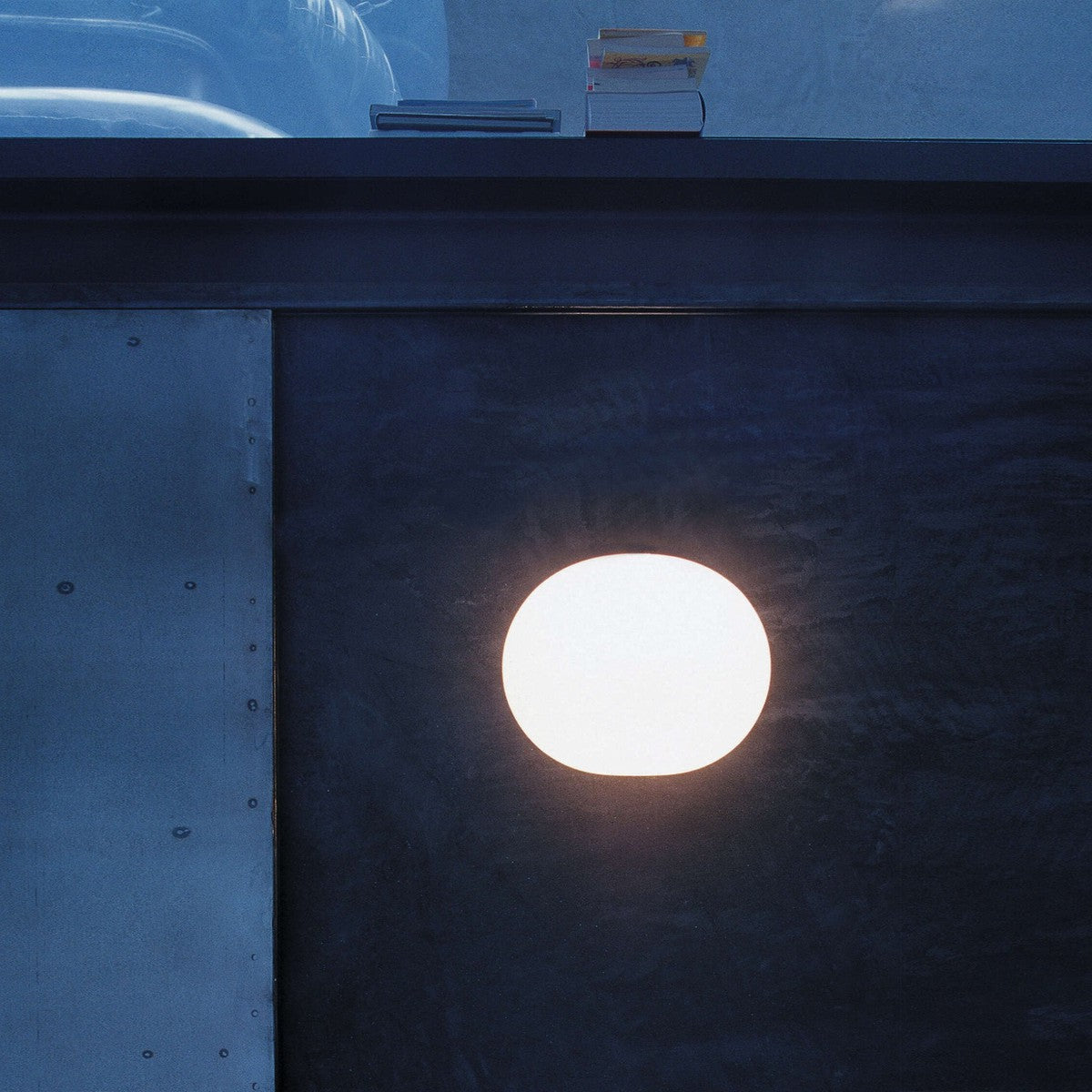 Flos Glo-ball vegglampe