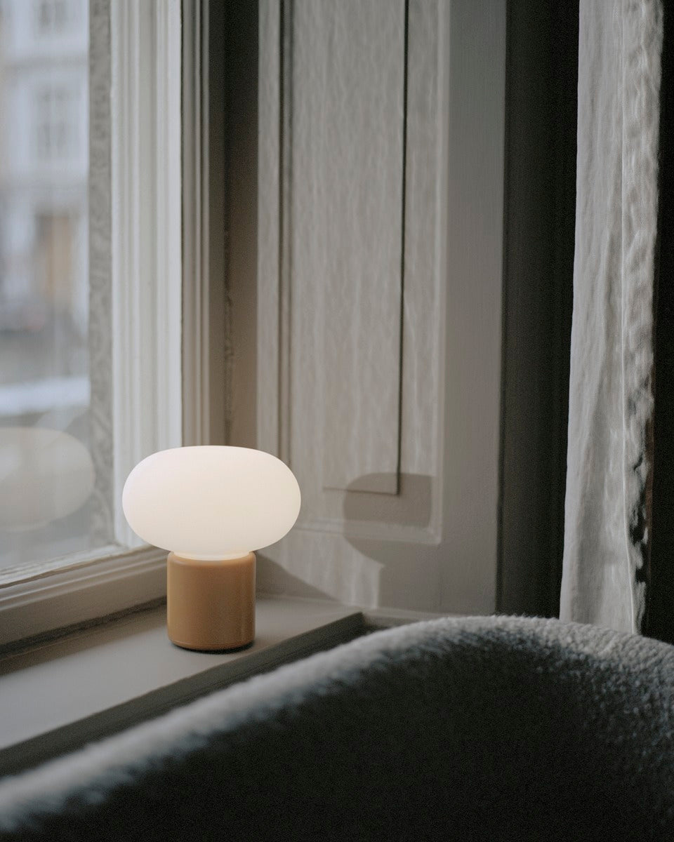 Karl-Johan bærbar bordlampe - Gul