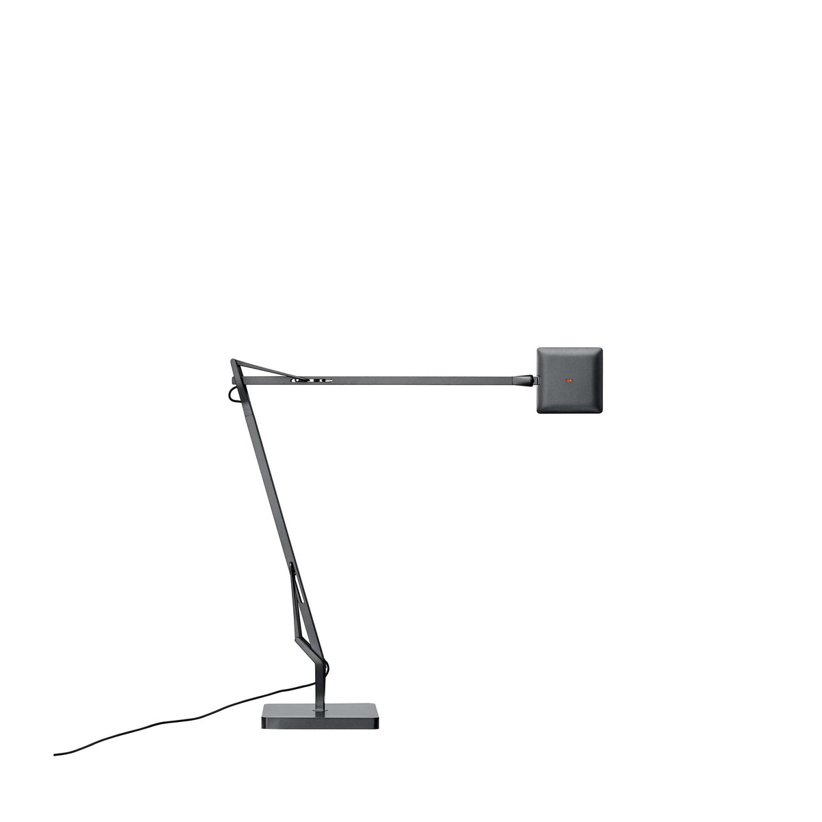 Kelvin Edge bordlampe