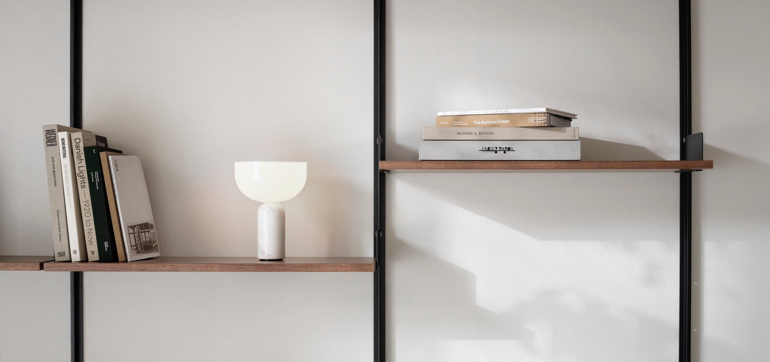 Kizu Portable bordlampe - Hvit marmor