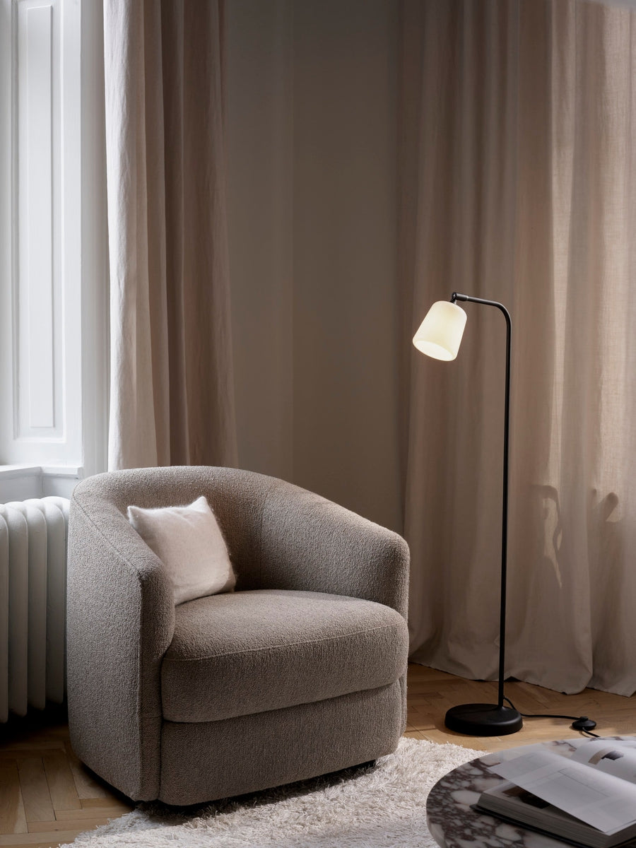 Material Gulvlampe - Hvit Opal Glass