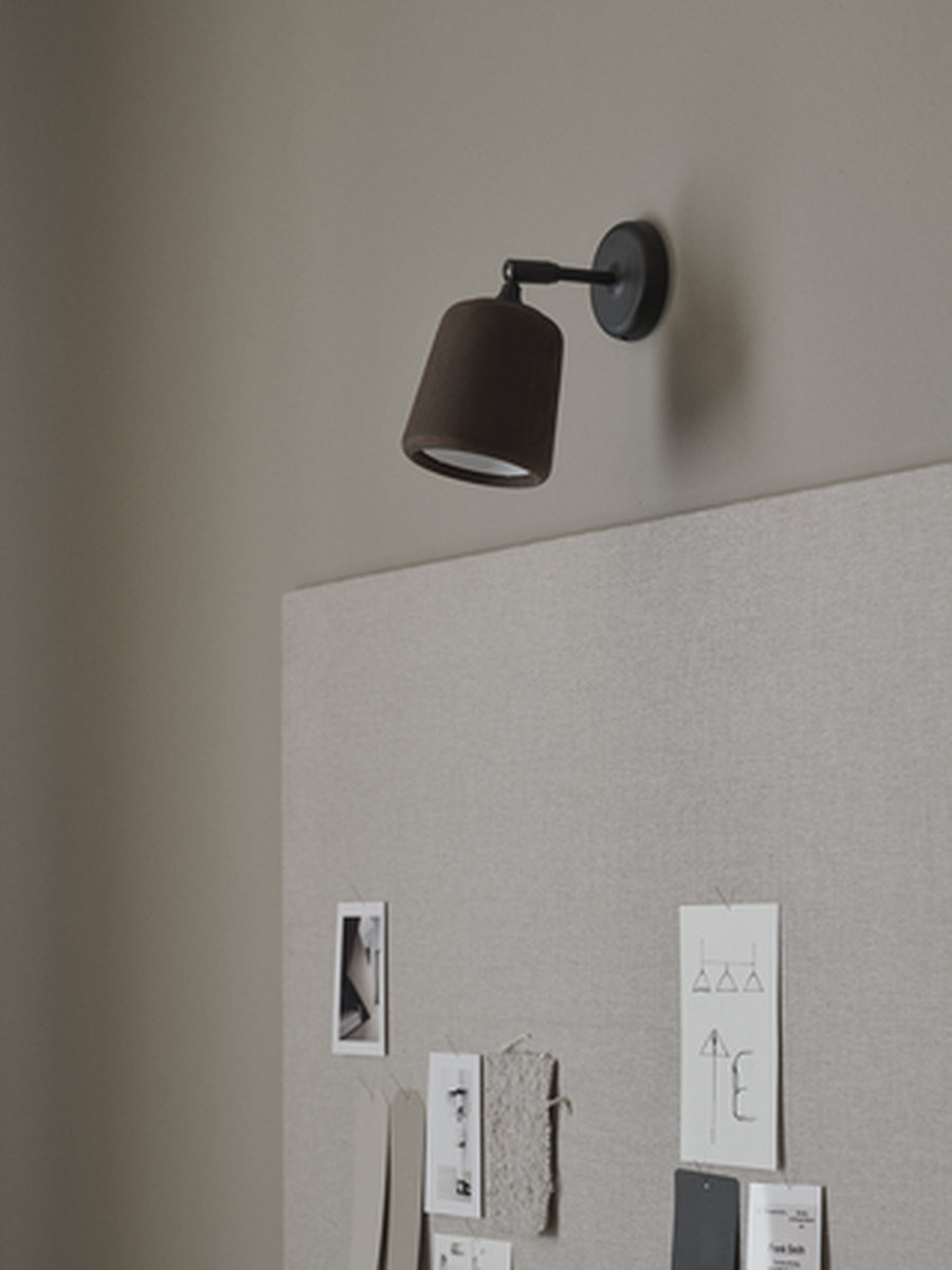 Material Vegglampe - Røkt Eik