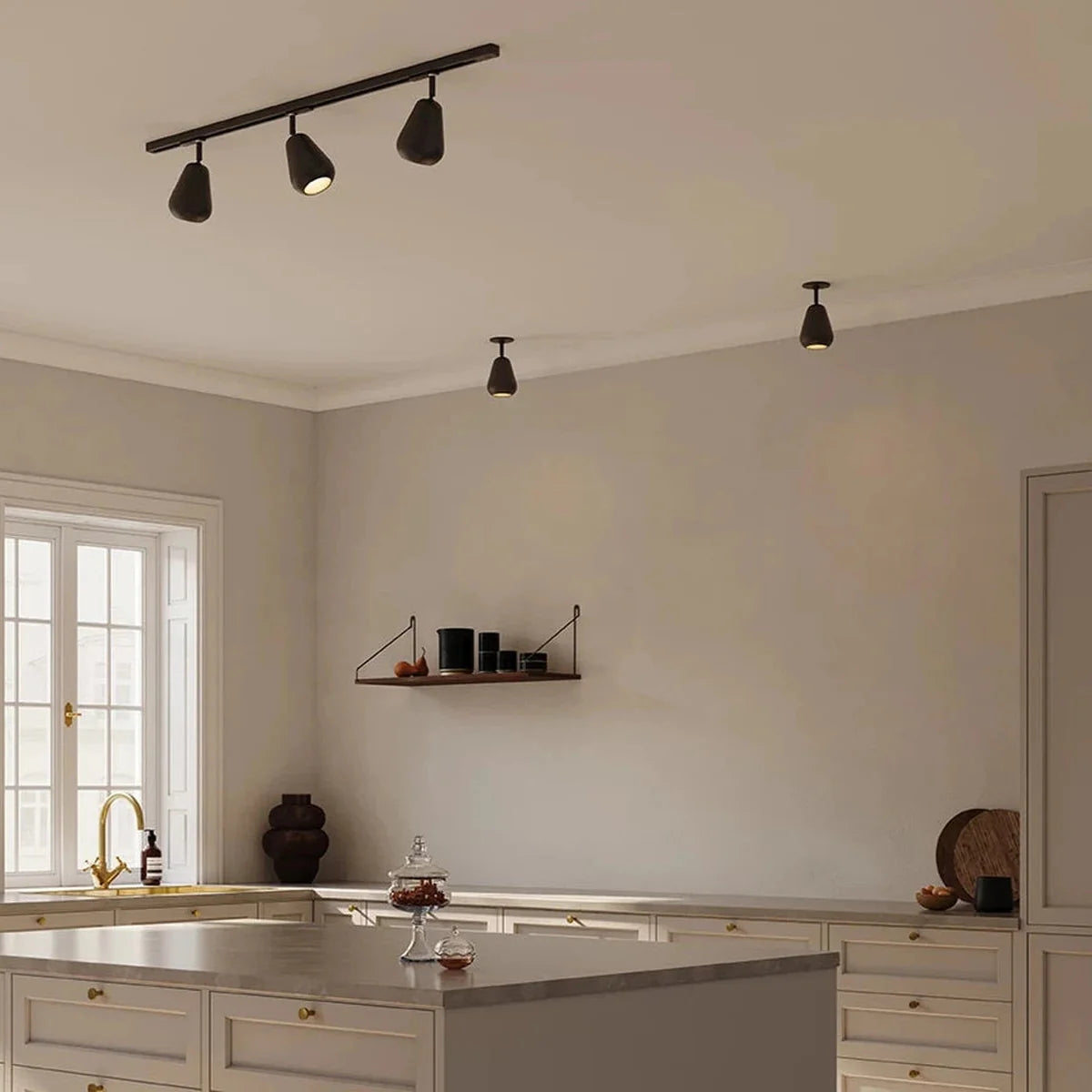 Nuura Anoli spot innfelt