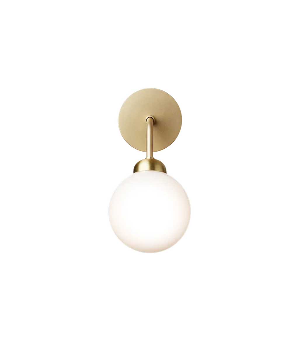 Nuura Apiales vegglampe - messing/Opal