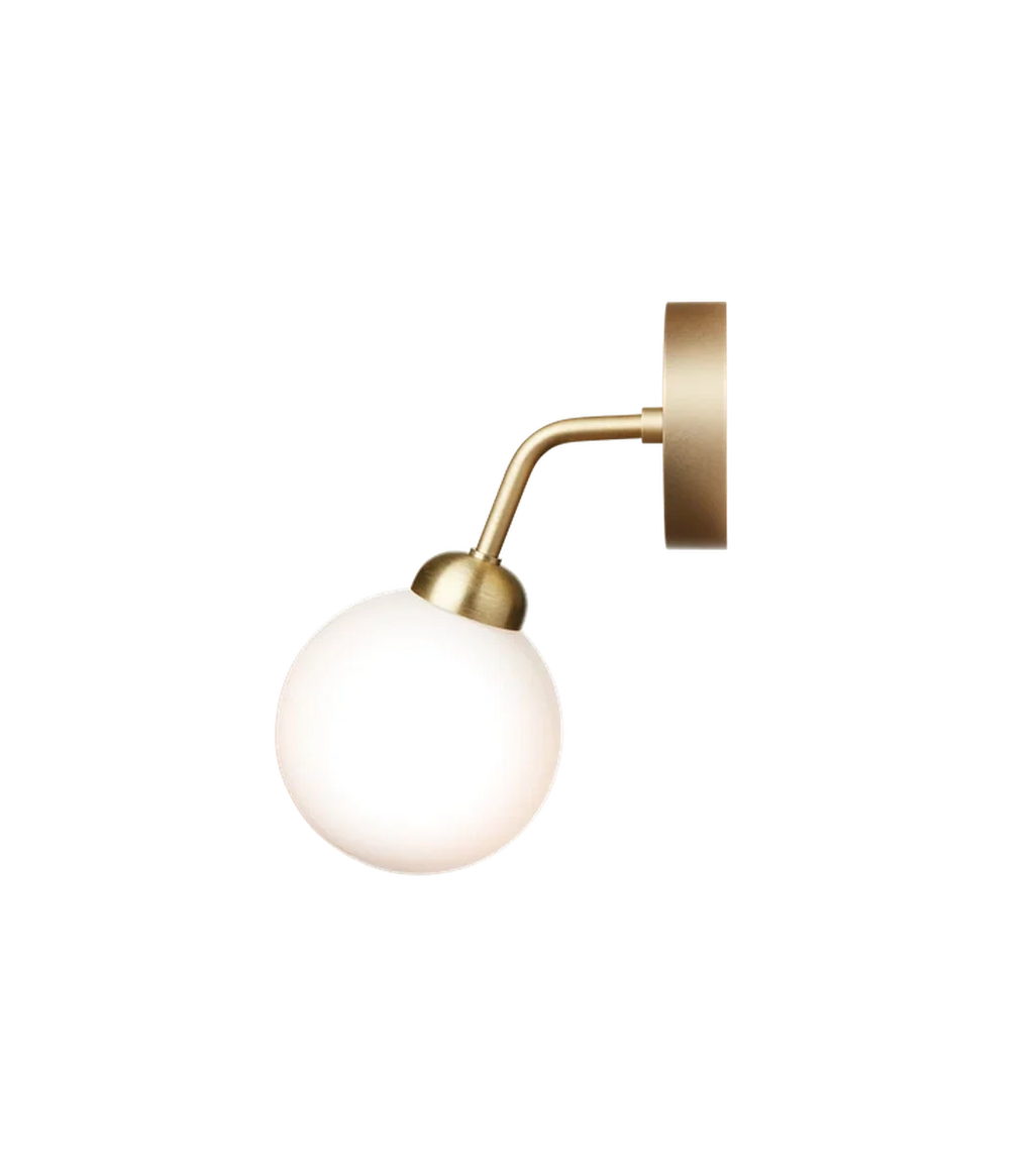 Nuura Apiales vegglampe - messing/Opal