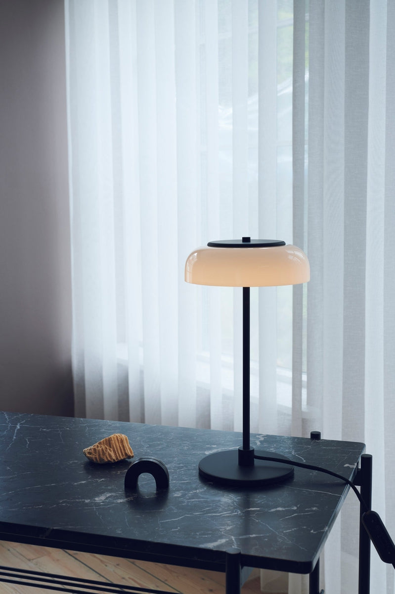 Nuura Blossi bordlampe - svart