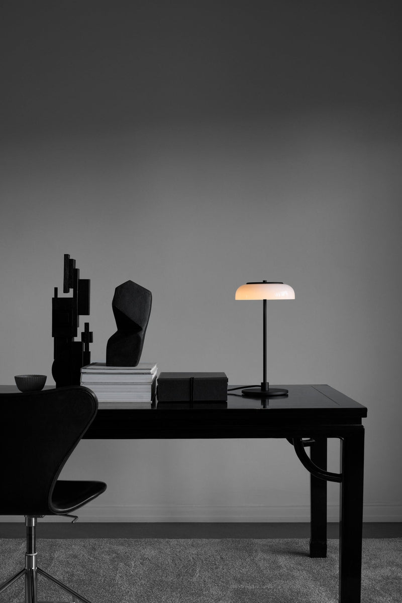 Nuura Blossi bordlampe - svart
