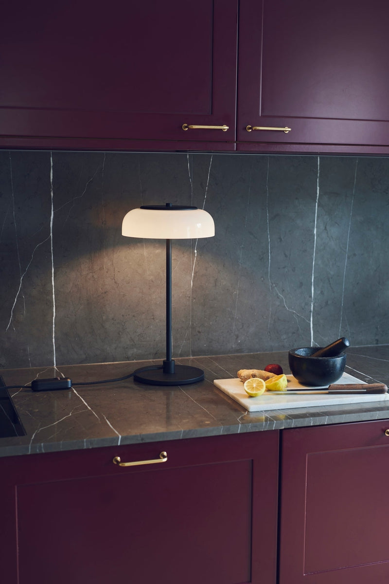 Nuura Blossi bordlampe - svart