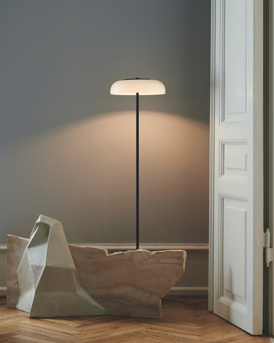 Nuura Blossi gulvlampe svart