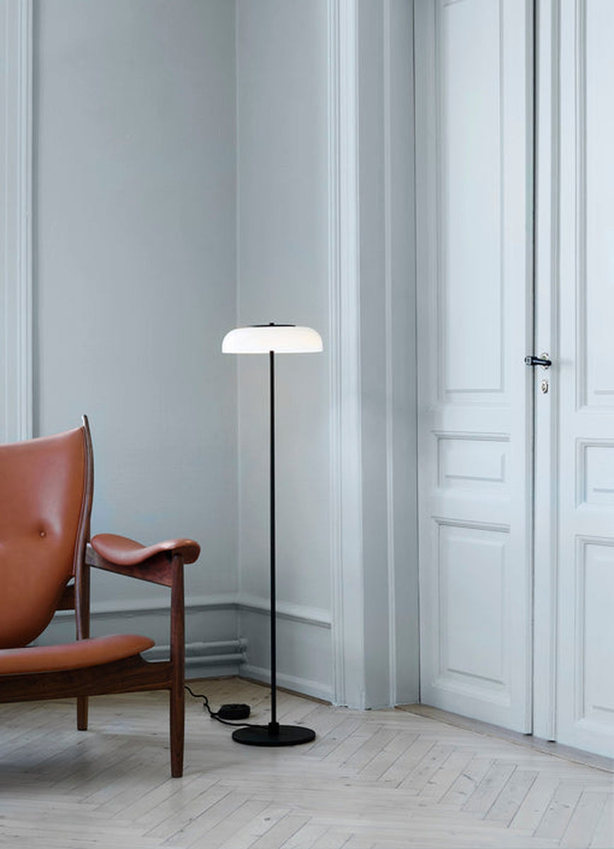 Nuura Blossi gulvlampe svart