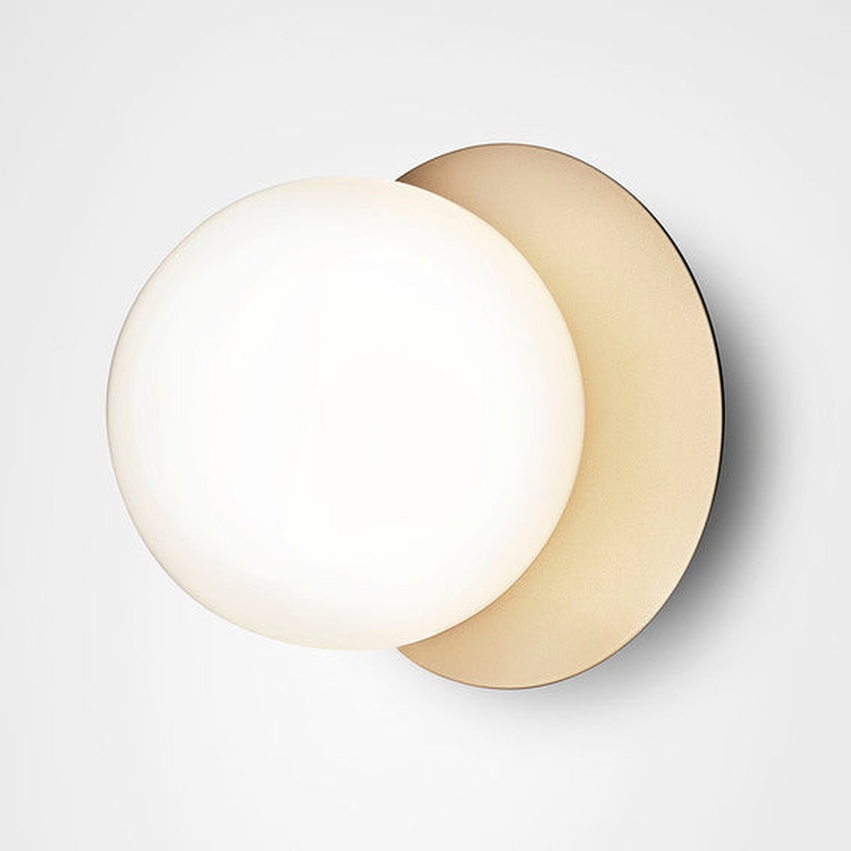 Nuura Liila 1 vegglampe/taklampe - medium - nordic gold / opal