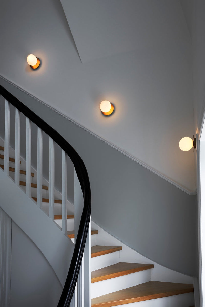 Nuura Liila 1 vegglampe/taklampe - medium - nordic gold / opal