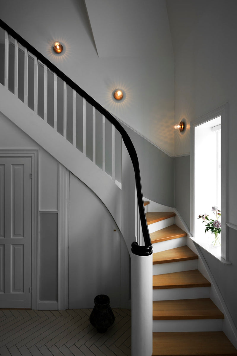 Nuura Liila 1 vegglampe/taklampe - medium - nordic gold / opal
