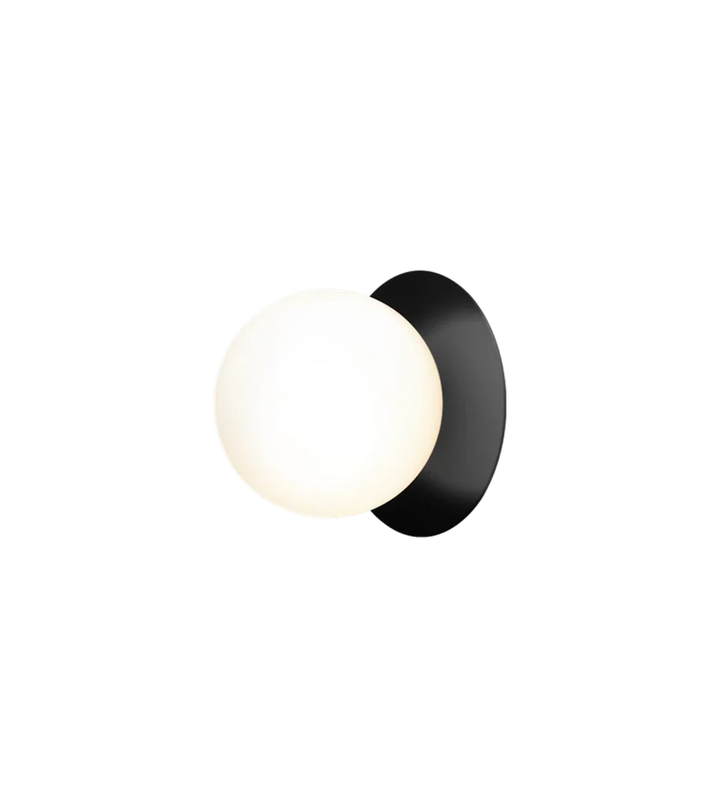 Nuura Liila 1 vegglampe/taklampe - medium - svart / opal glass