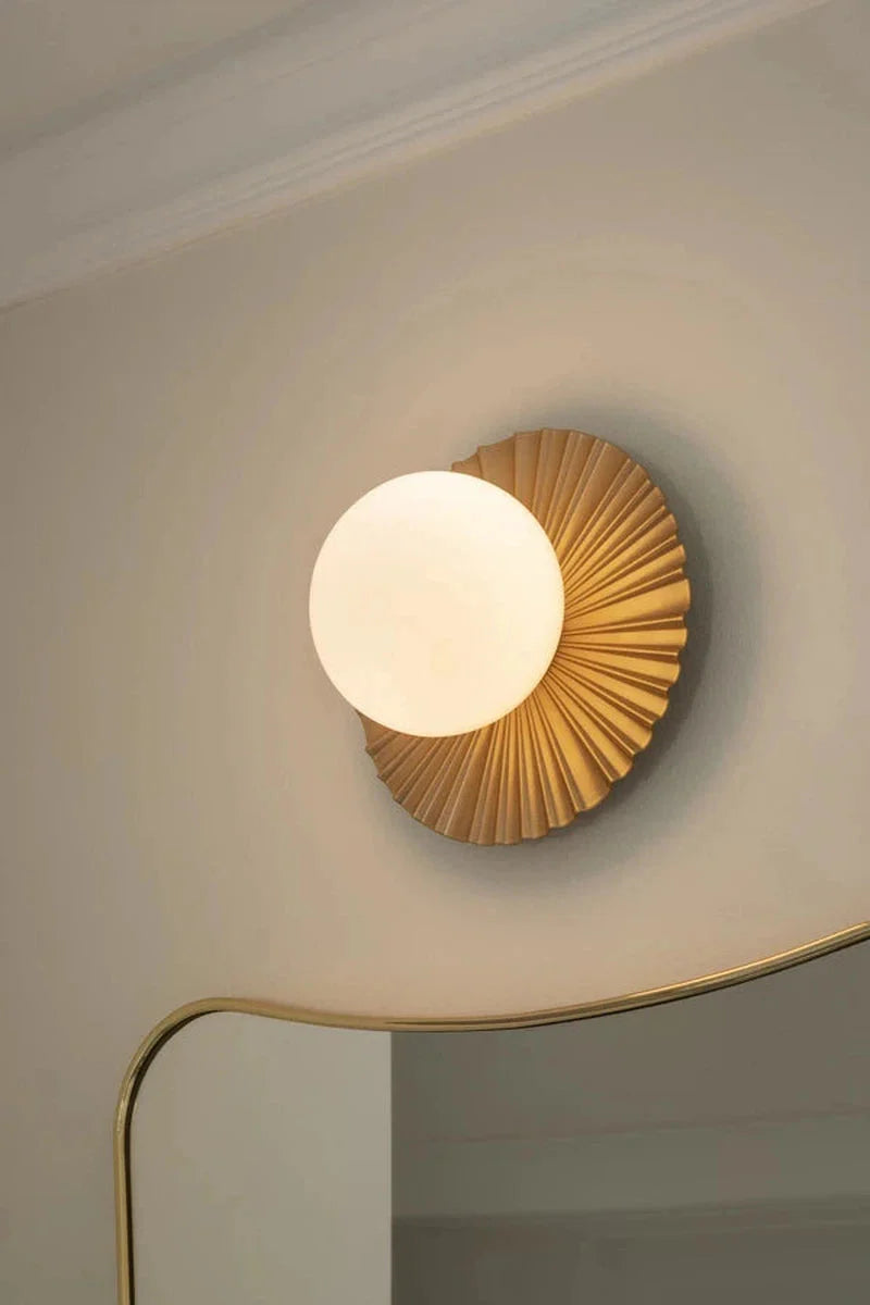 Nuura Liila Muuse vegglampe/taklampe - small - nordic gold / opal
