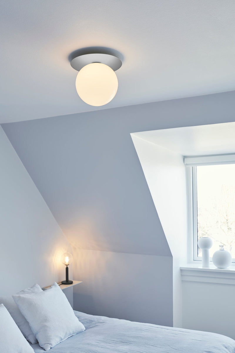 Nuura Miira bordlampe svart / optikk