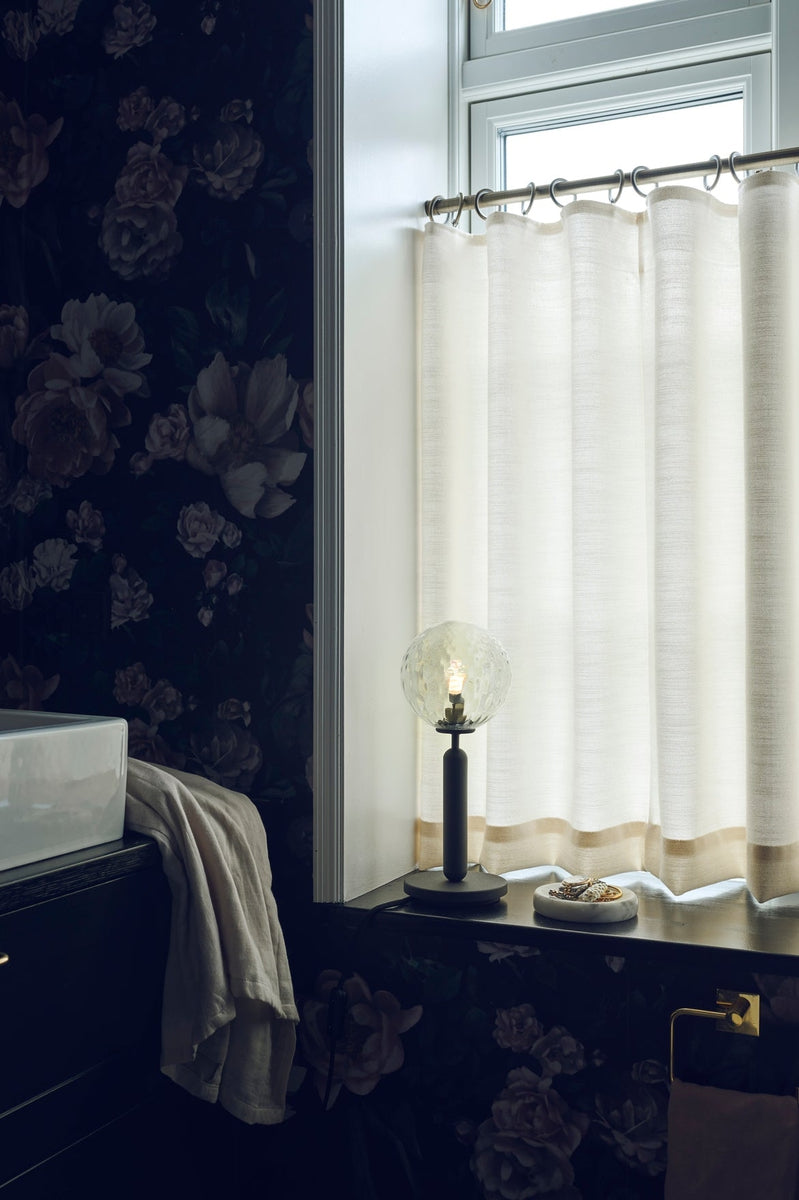 Nuura Miira bordlampe svart / optikk