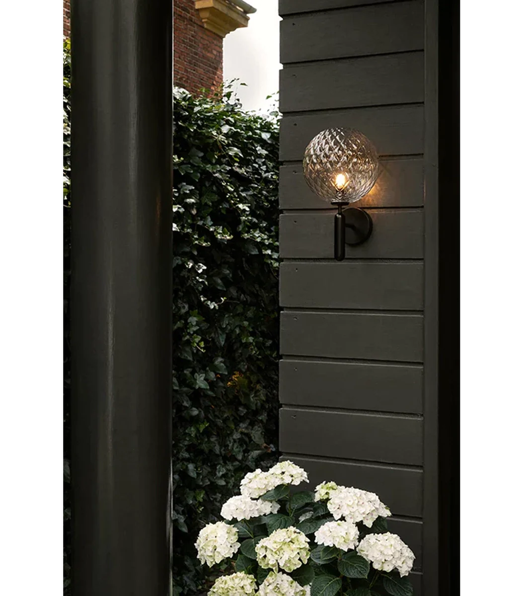 Nuura Miira utendørslampe - svart / optikk