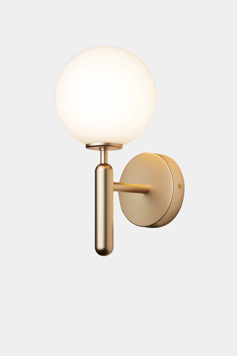 Nuura Miira vegglampe messing / opal