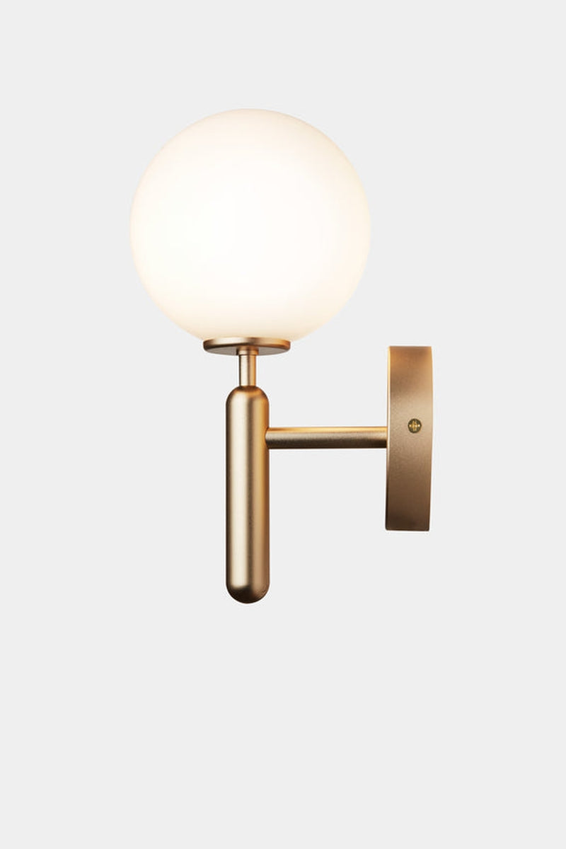 Nuura Miira vegglampe messing / opal