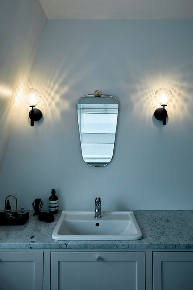 Nuura Miira vegglampe svart / optikk
