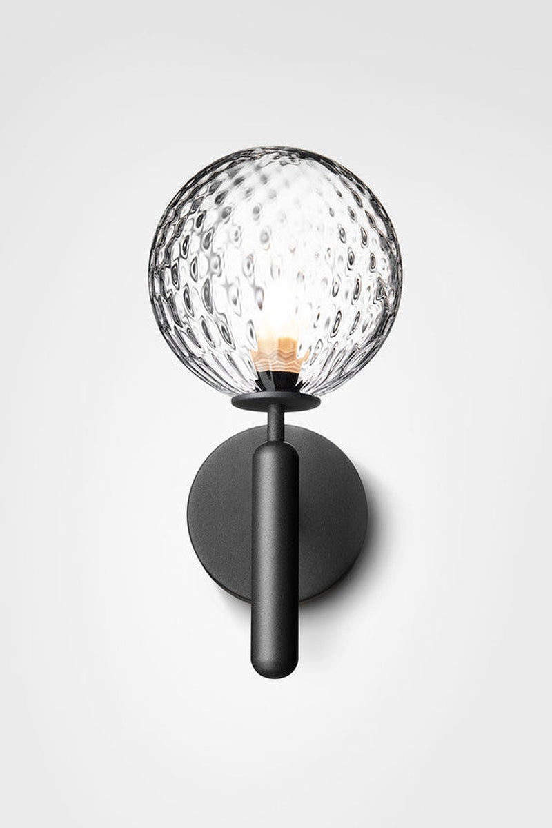 Nuura Miira vegglampe svart / optikk